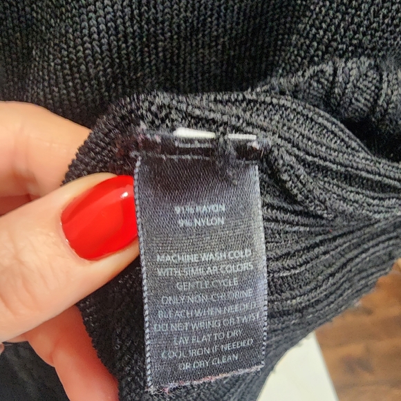 [ WHITE HOUSE BLACK MARKET] womens size XL, 1/2 sleeve black cardigan w/ silver - Picture 5 of 5